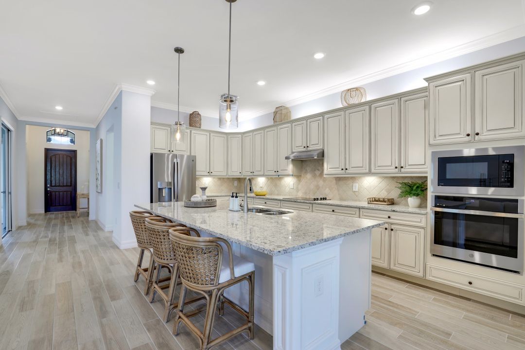 28009 Foxrock Ct, Bonita Springs, FL 34135