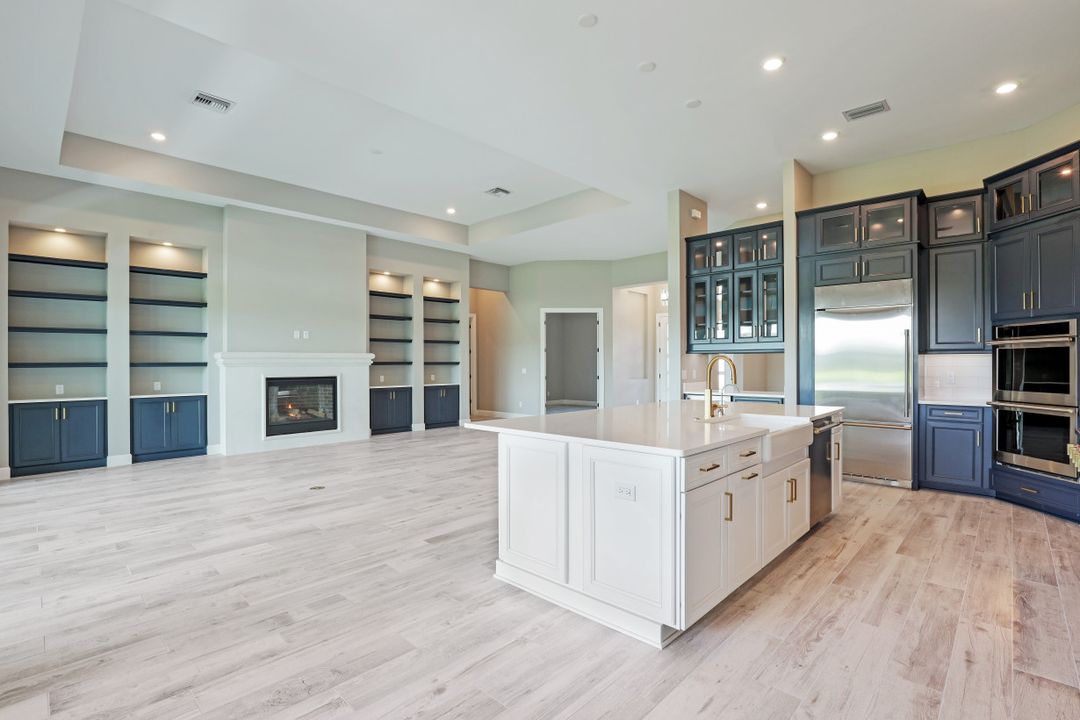 11430 Canal Grande Dr, Fort Myers, FL 33913