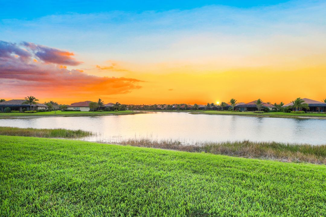 9524 Mussorie Ct, Naples, FL 34114