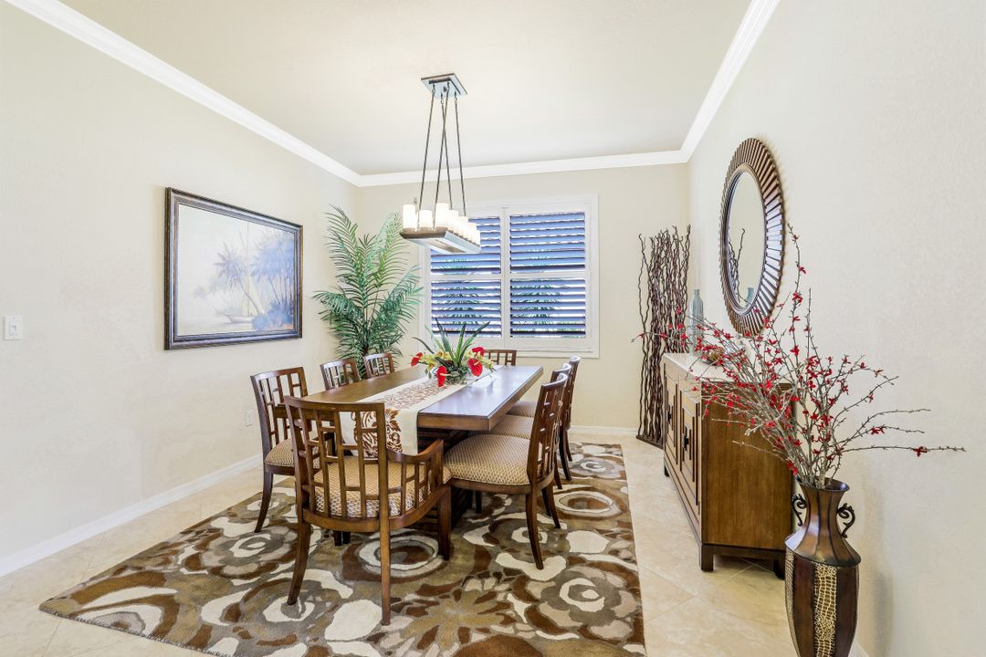 3830 Treasure Cove Cir, Naples, FL 34114