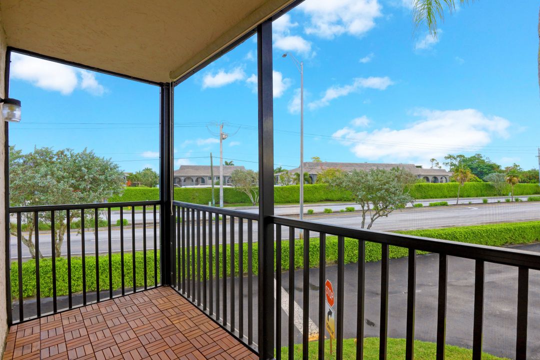 5467 Rattlesnake Hammock Rd #208C, Naples, FL 34113