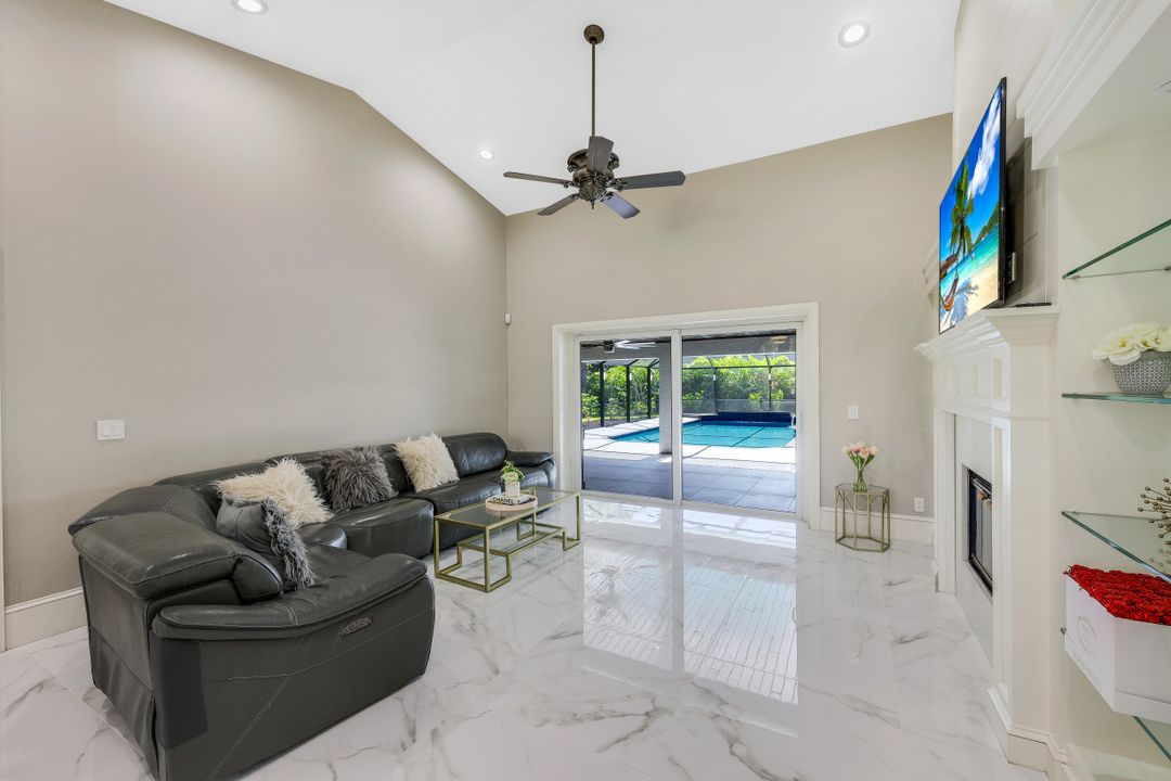 720 17th St NW, Naples, FL 34120