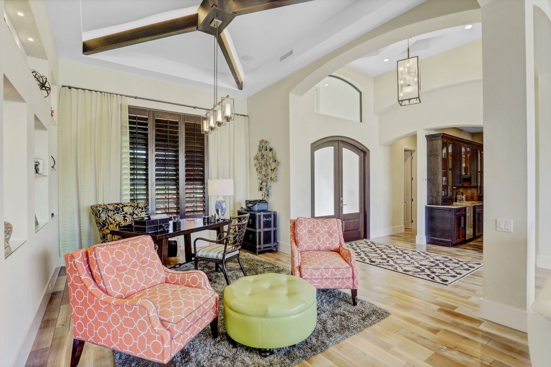 601 Crescent St, Marco Island, FL 34145