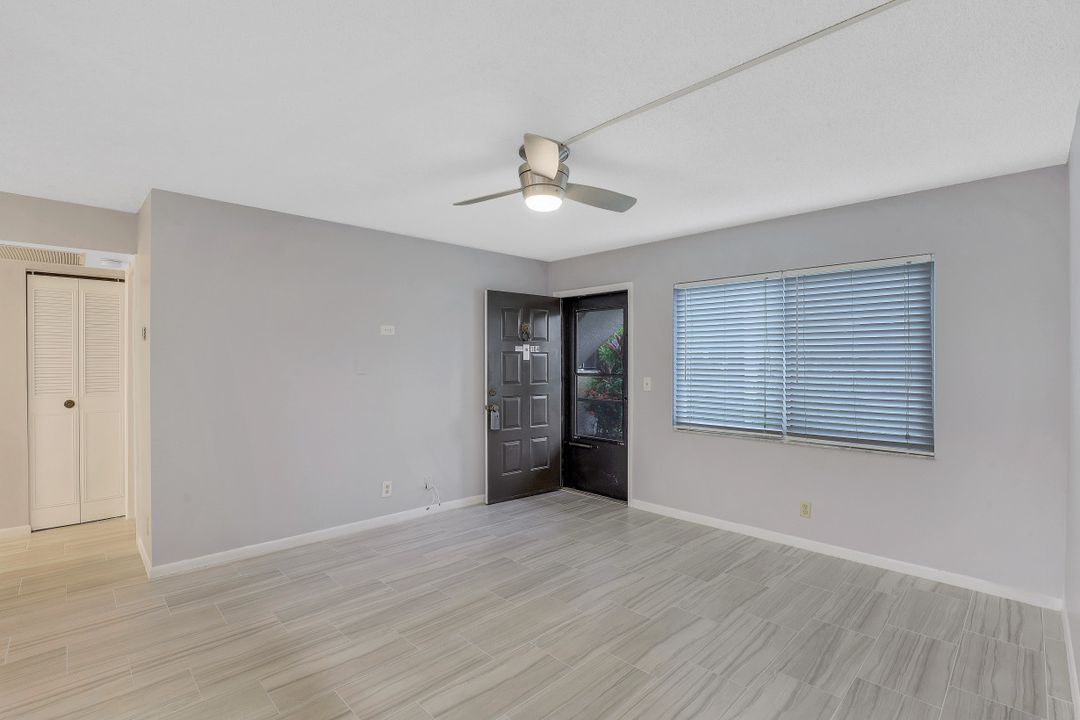 4275 27th Ct SW #104, Naples, FL 34116