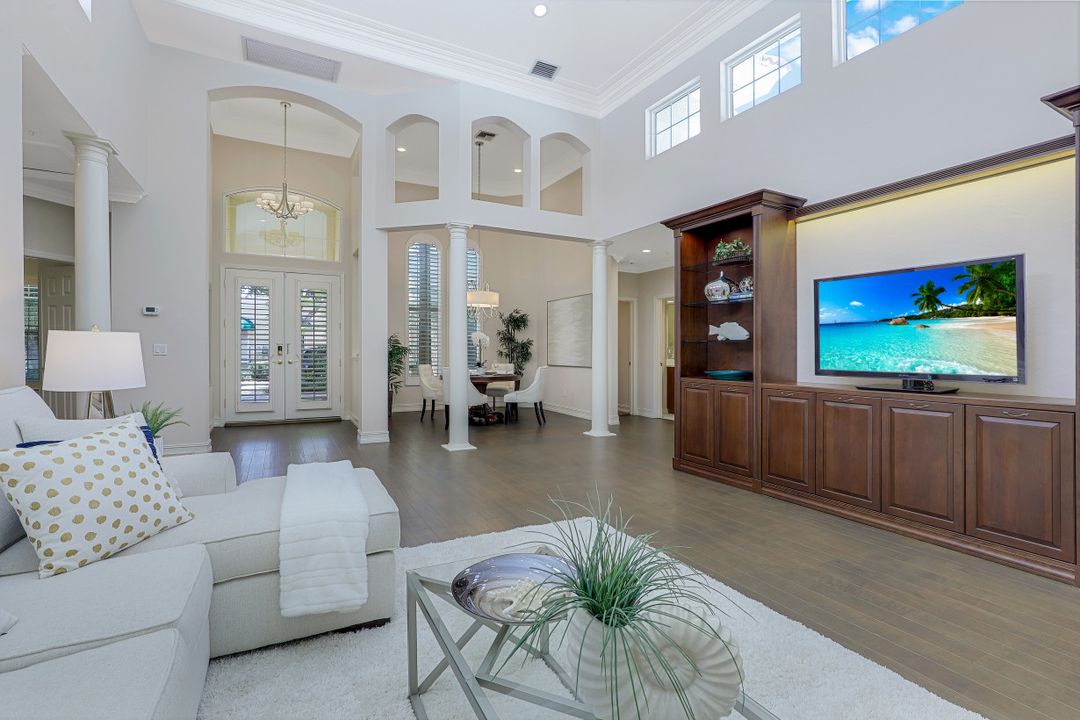 3726 Rachel Ln, Naples, FL 34103