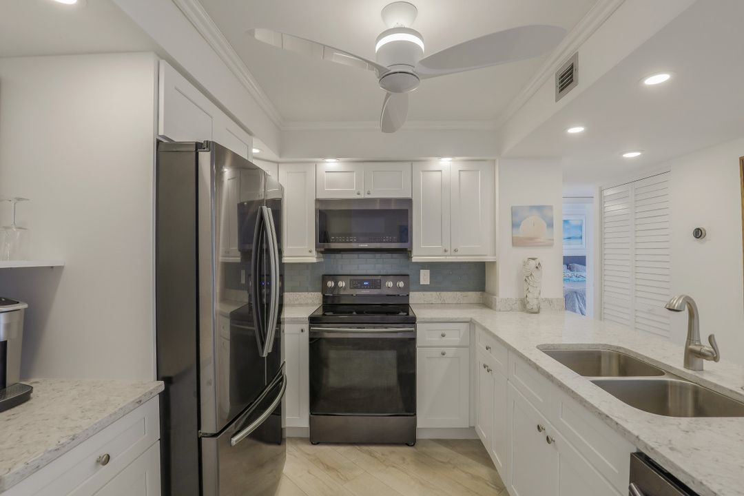 260 Seaview Ct #808, Marco Island, FL 34145