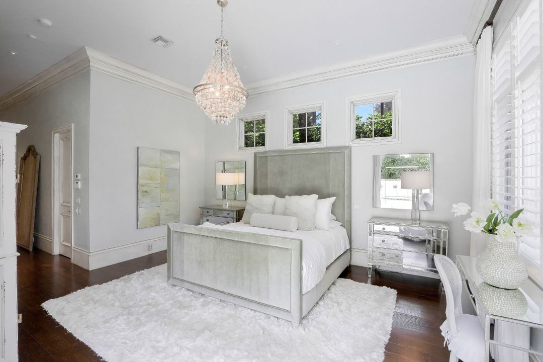 15655 Villoresi Way, Naples, FL 34110