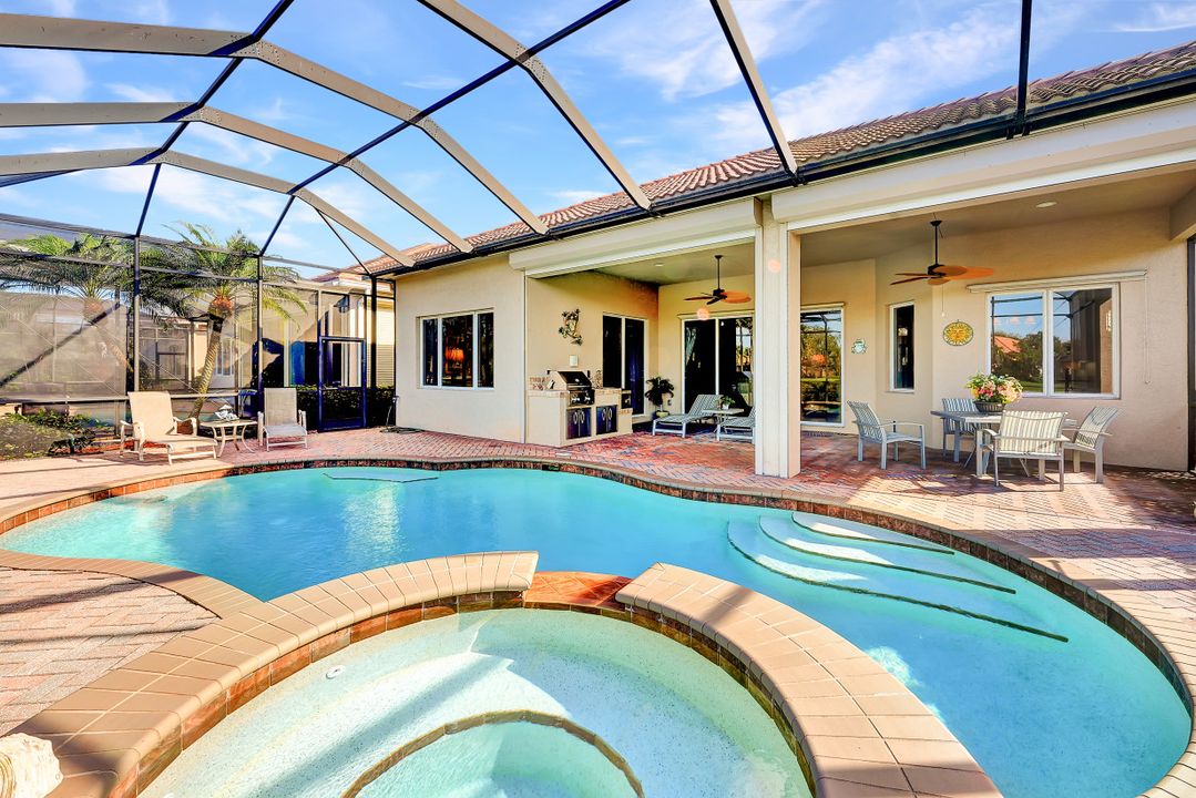 6000 Hammock Isles Cir, Naples, FL 34119