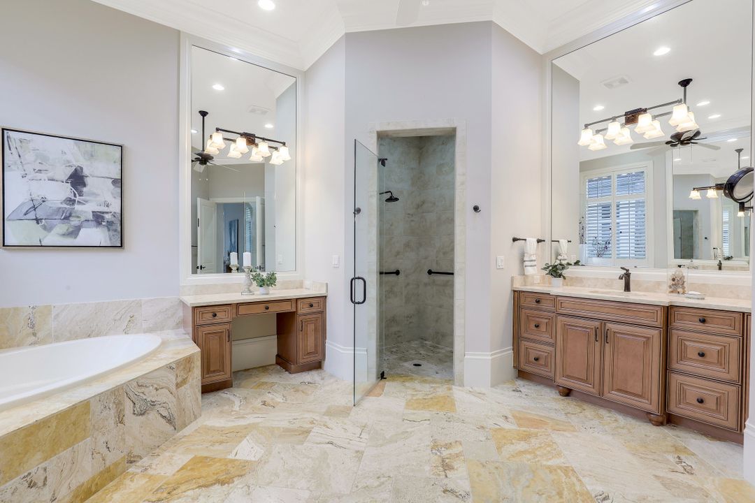 2228 Miramonte Ct, Naples, FL 34105