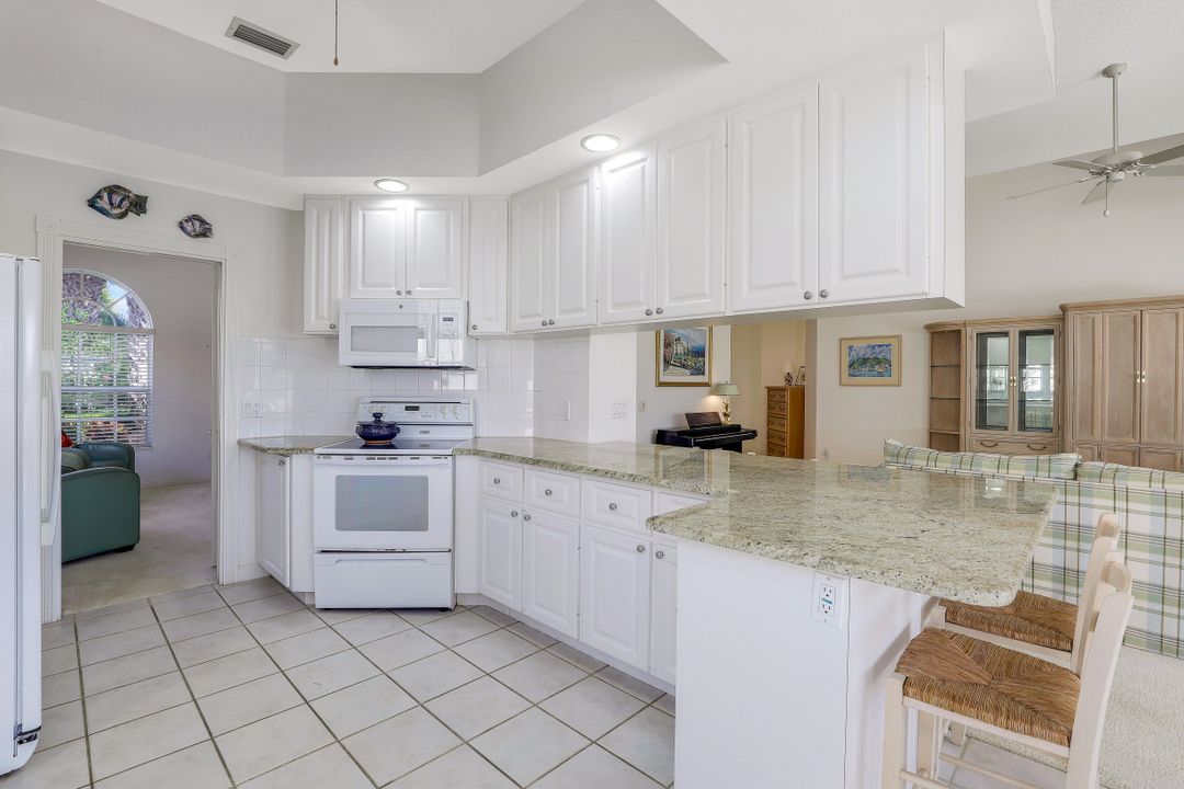 4409 Novato Ct, Naples, FL 34109