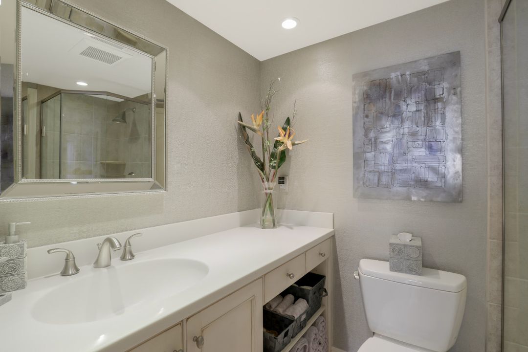 3215 Gulf Shore Blvd N #205, Naples, FL 34103