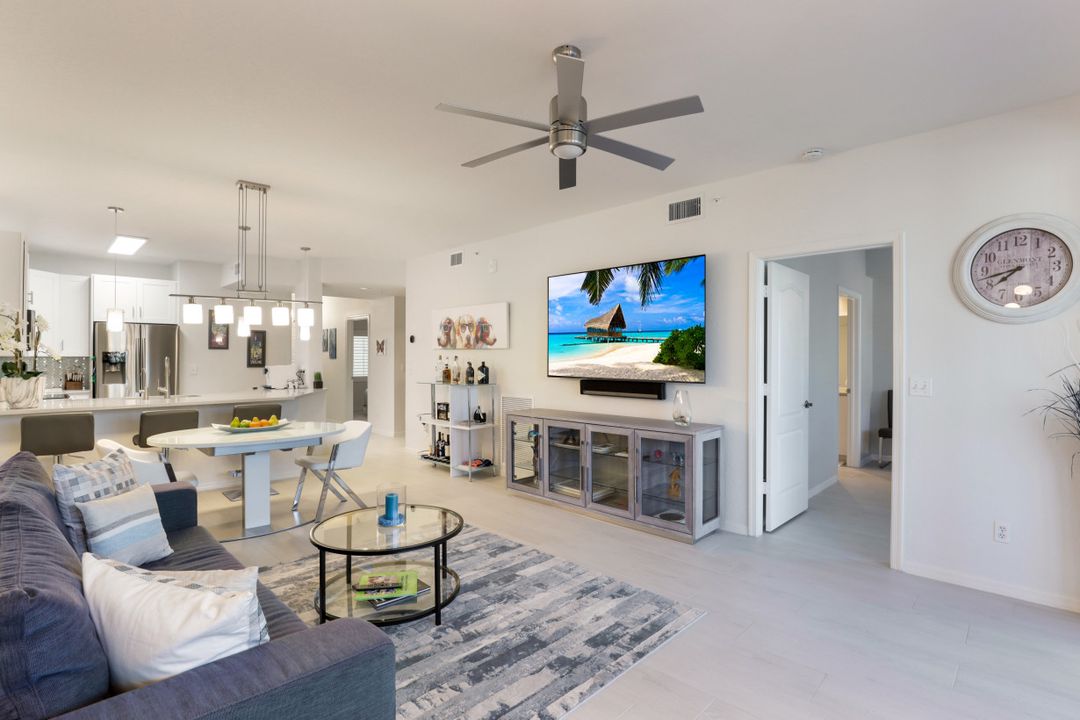 7718 Pebble Creek Cir #203, Naples, FL 34108