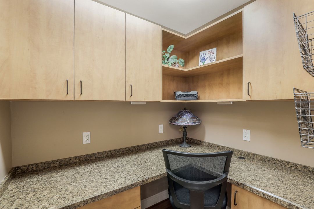 2090 W First St #808, Fort Myers, FL 33901