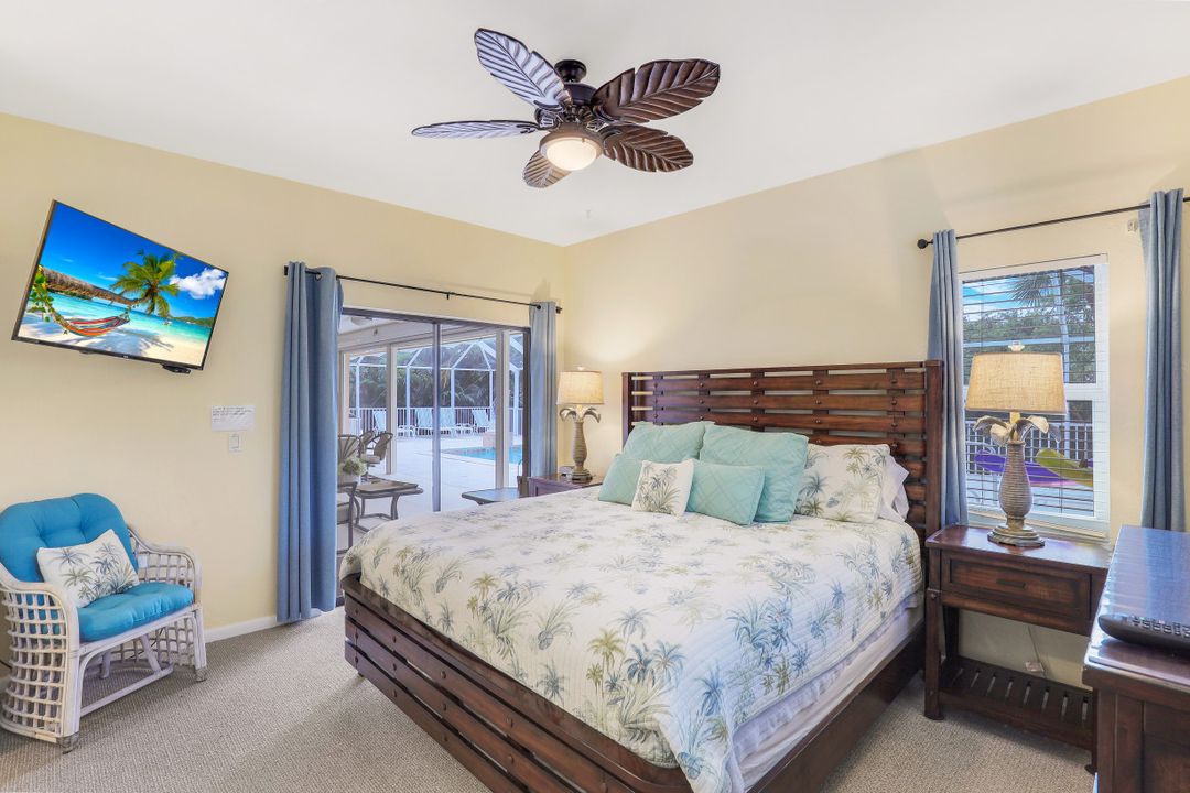 550 Inlet Dr, Marco Island, FL 34145