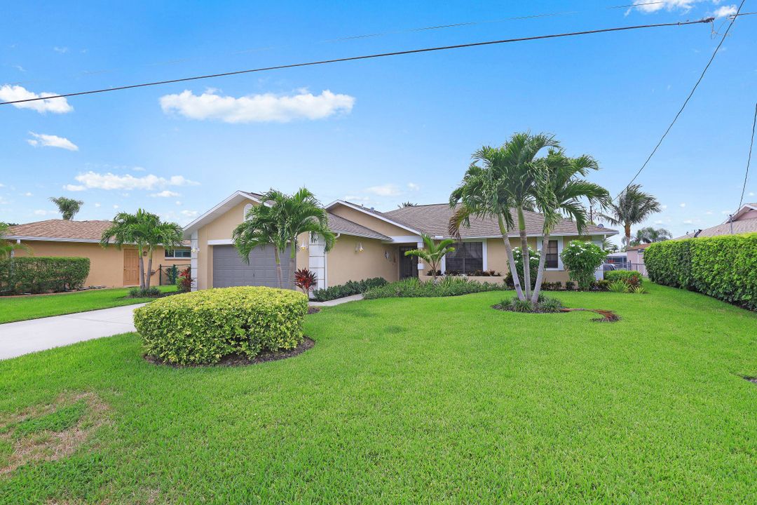 3870 SE 13th Pl, Cape Coral, FL 33904