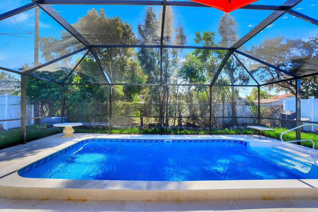 648 100th Ave N, Naples, FL 34108