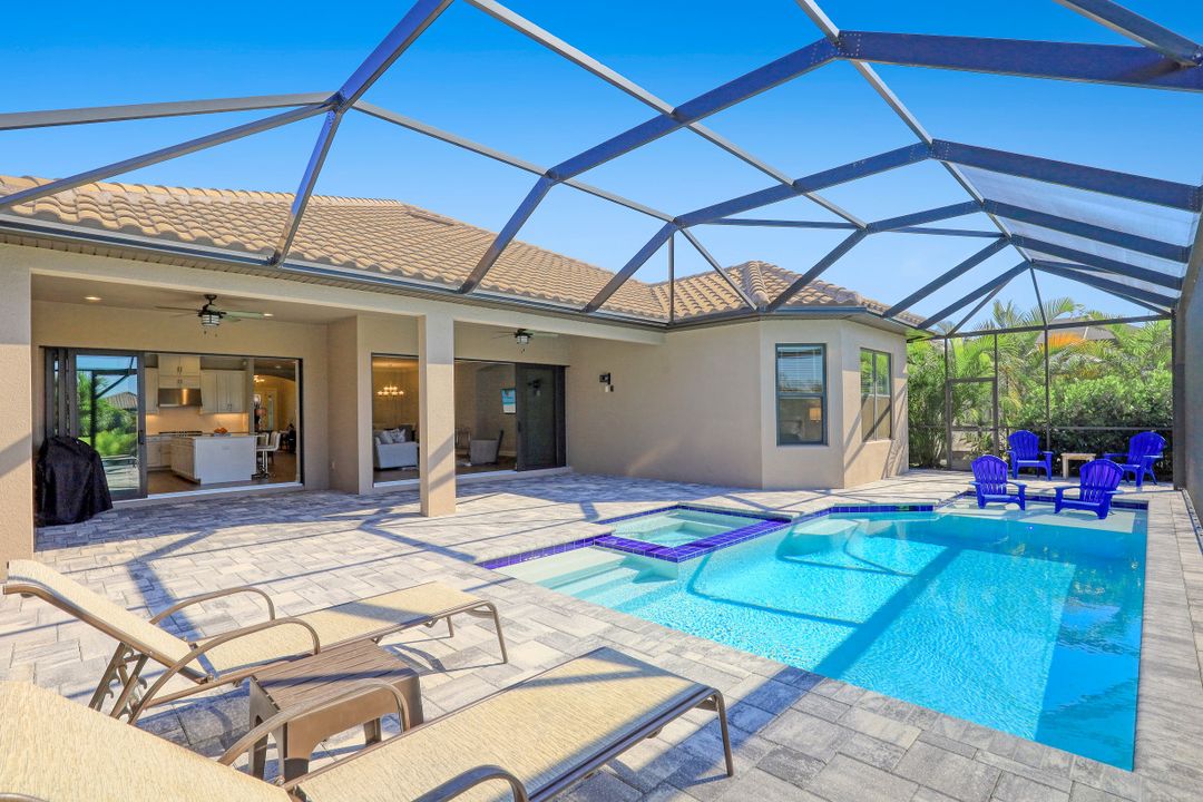 8427 Palacio Terrace S, Naples, FL 34114