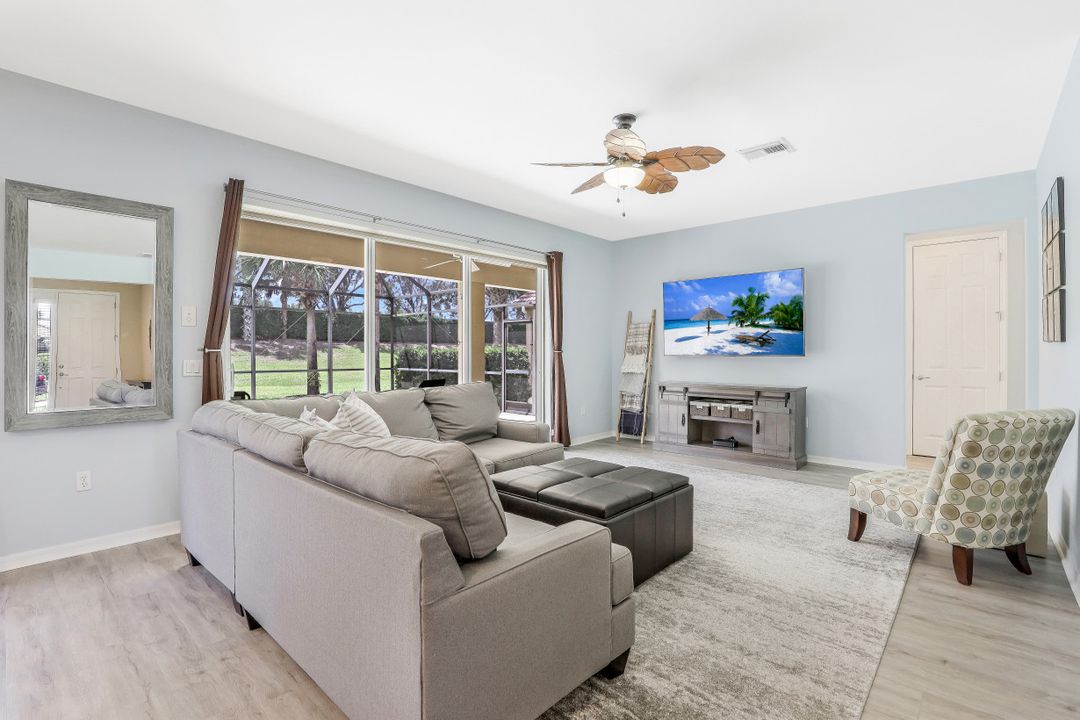 2039 Sagebrush Cir, Naples, FL 34120