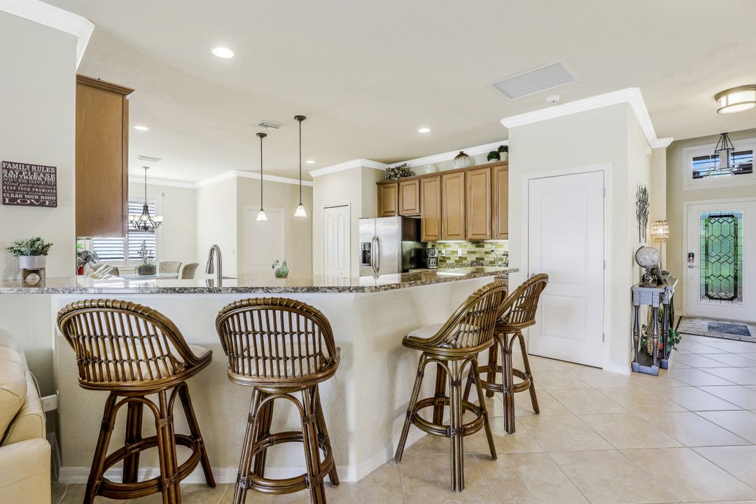 3830 Treasure Cove Cir, Naples, FL 34114