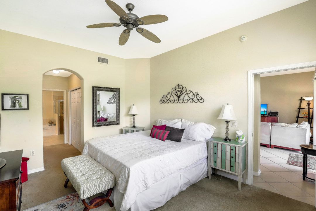 6850 Sterling Greens Dr #101. , Naples, FL 34104