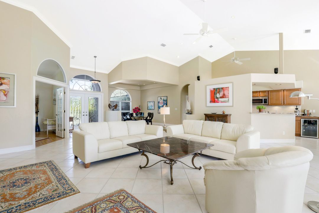 2104 Imperial Cir, Naples, FL 34110