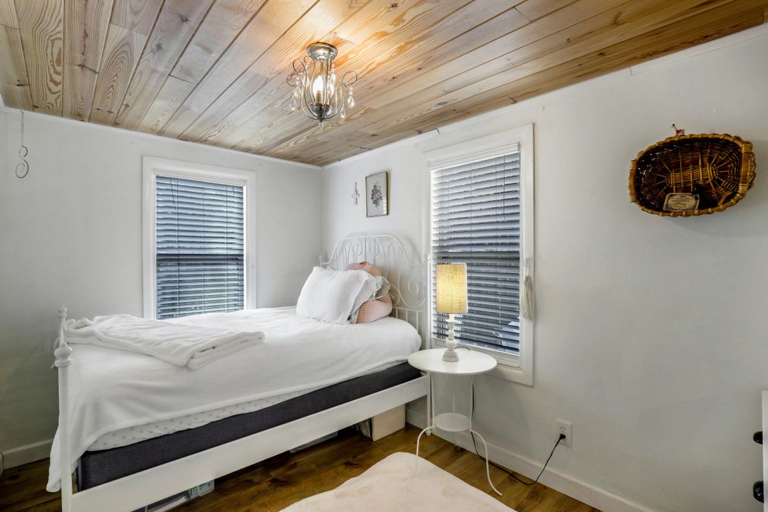 9520 Corkscrew Rd, Estero, FL 33928