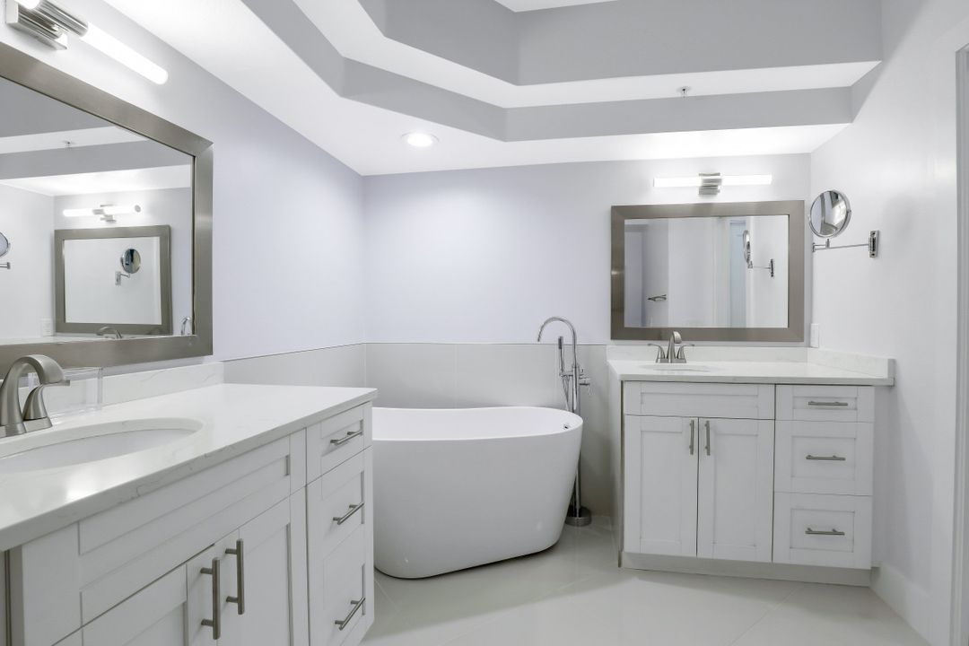 6834 Lantana Bridge Rd #101, Naples, FL 34109