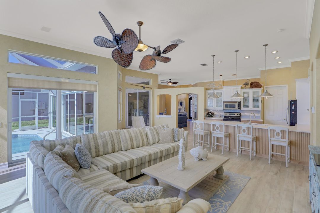 1900 Lagoon Ln, Cape Coral, FL 33914