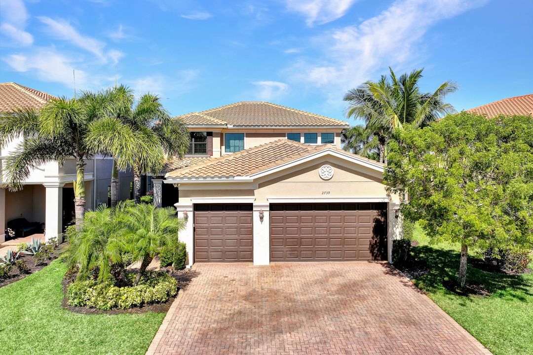2739 Cinnamon Bay Cir, Naples, FL 34119