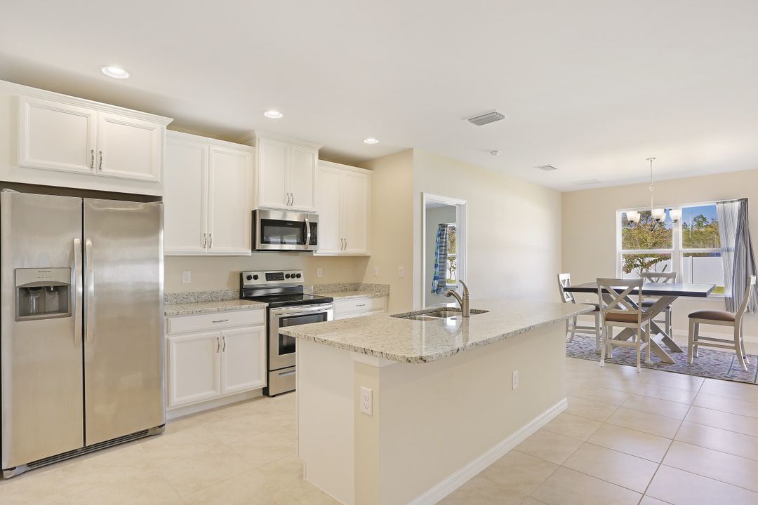 3146 Birchin Ln, Fort Myers, FL 33916