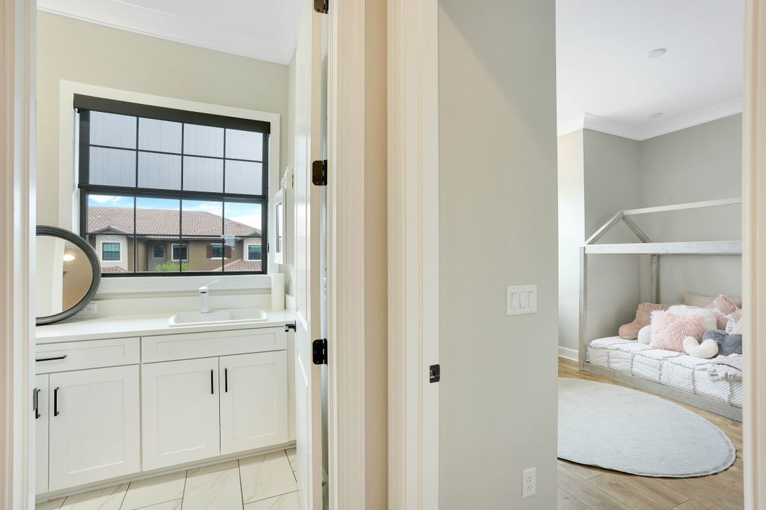 9636 Montelanico Loop #201, Naples, FL 34119