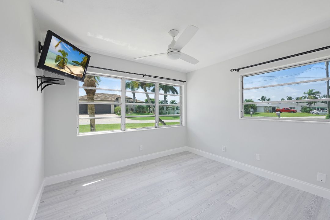 5337 Mikado Ct, Cape Coral, FL 33904