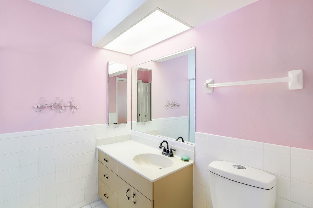 700 SW 6th Ave, Cape Coral, FL 33991