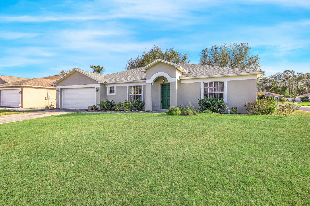 15736 Sunny Crest Ln, Fort Myers, FL 33905