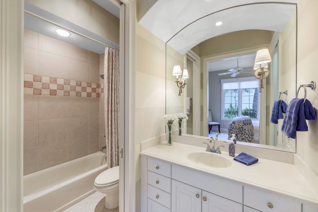 12627 Collier's Reserve Dr, Naples, FL 34110