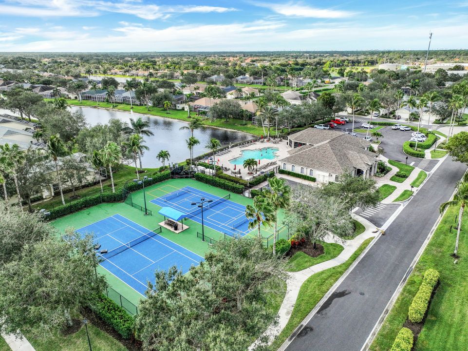 8388 Ibis Cove Cir, Naples, FL 34119