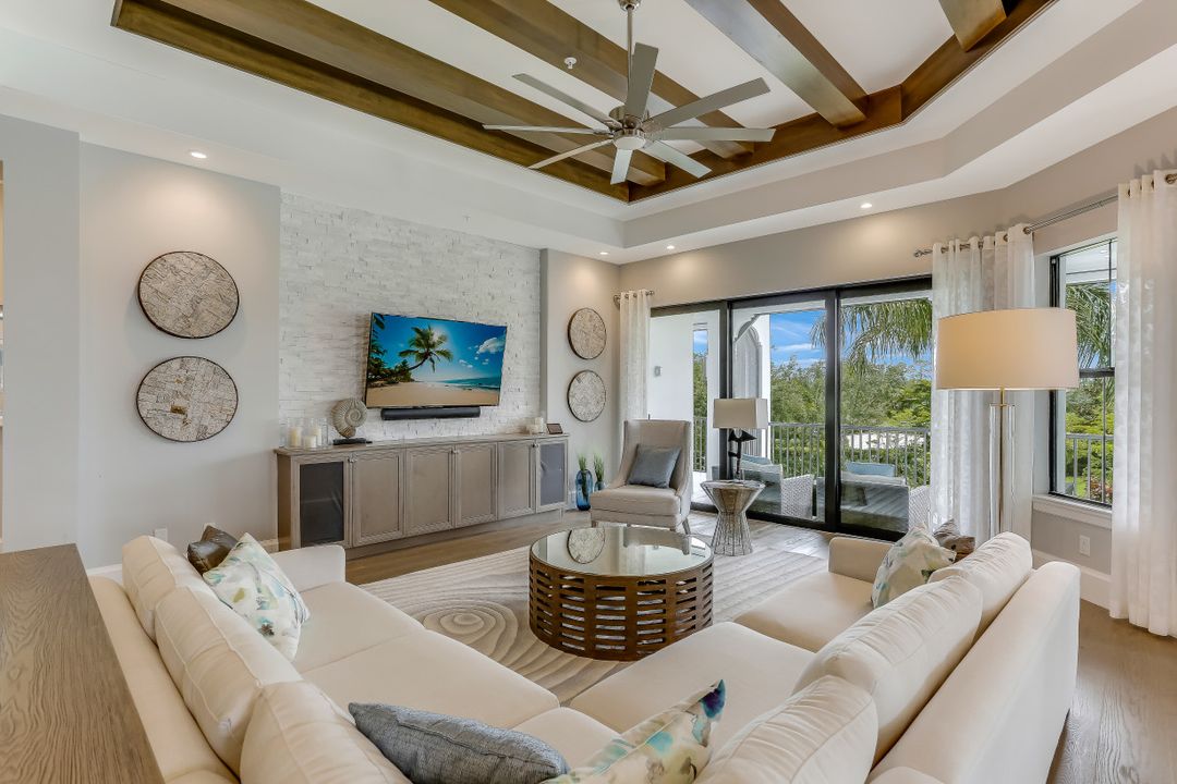 16394 Corsica Way #1-202, Naples, FL 34110