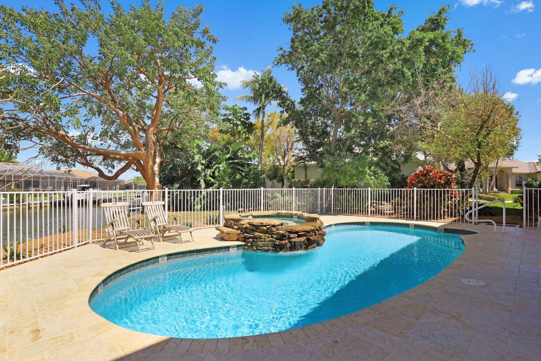 412 Barcelona Ct, Marco Island, FL 34145