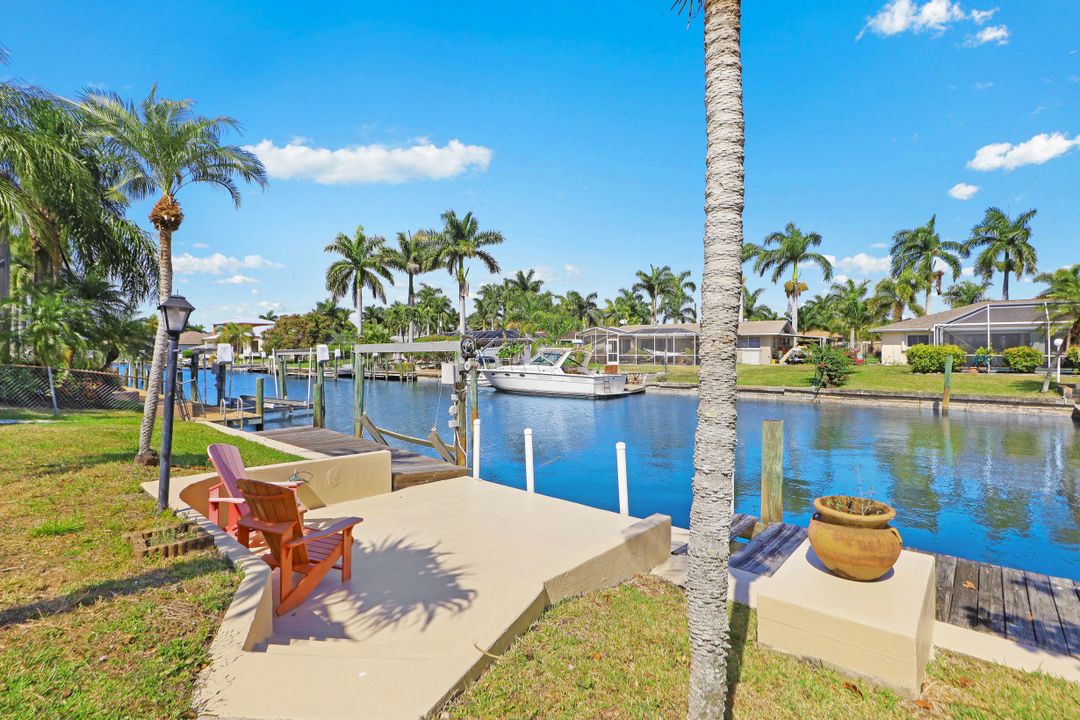 5241 Seagull Ct, Cape Coral, FL 33904