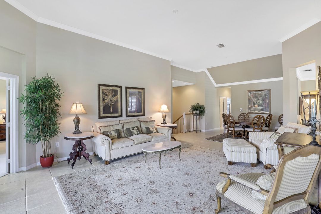 7060 Bay Woods Lake Ct #201, Fort Myers, FL 33908