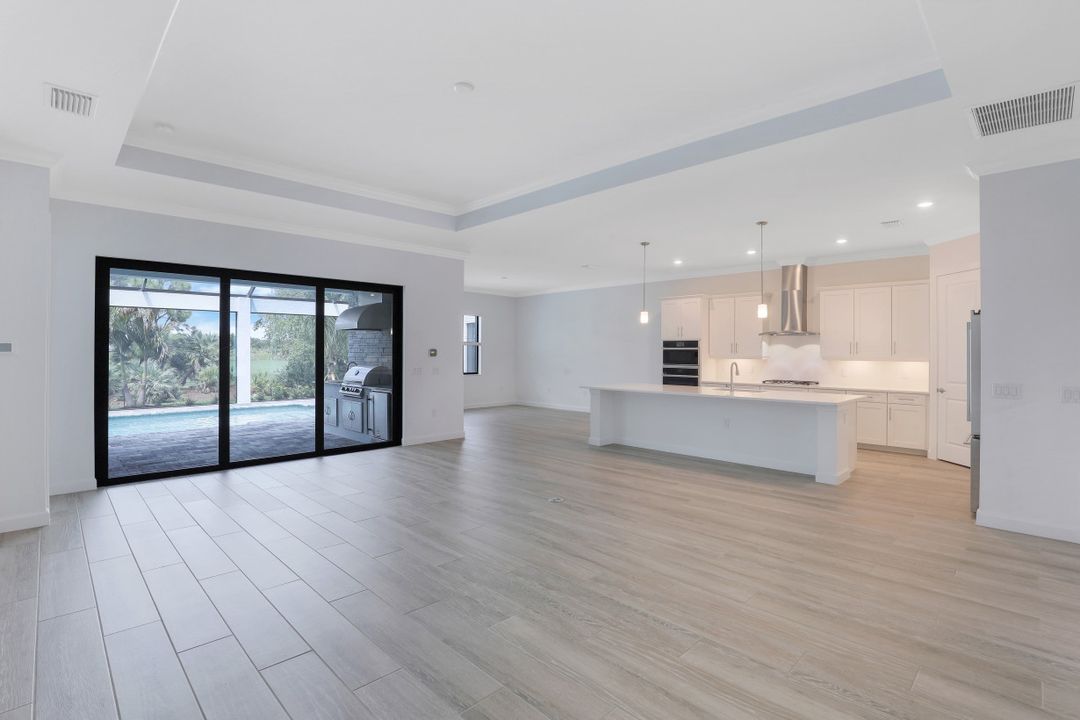 3139 Heather Glen Ct, Naples, FL 34114