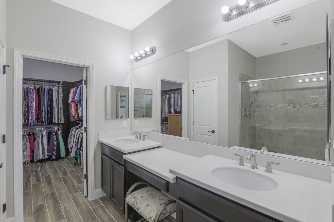 2761 Lambay Ct, Cape Coral, FL 33991