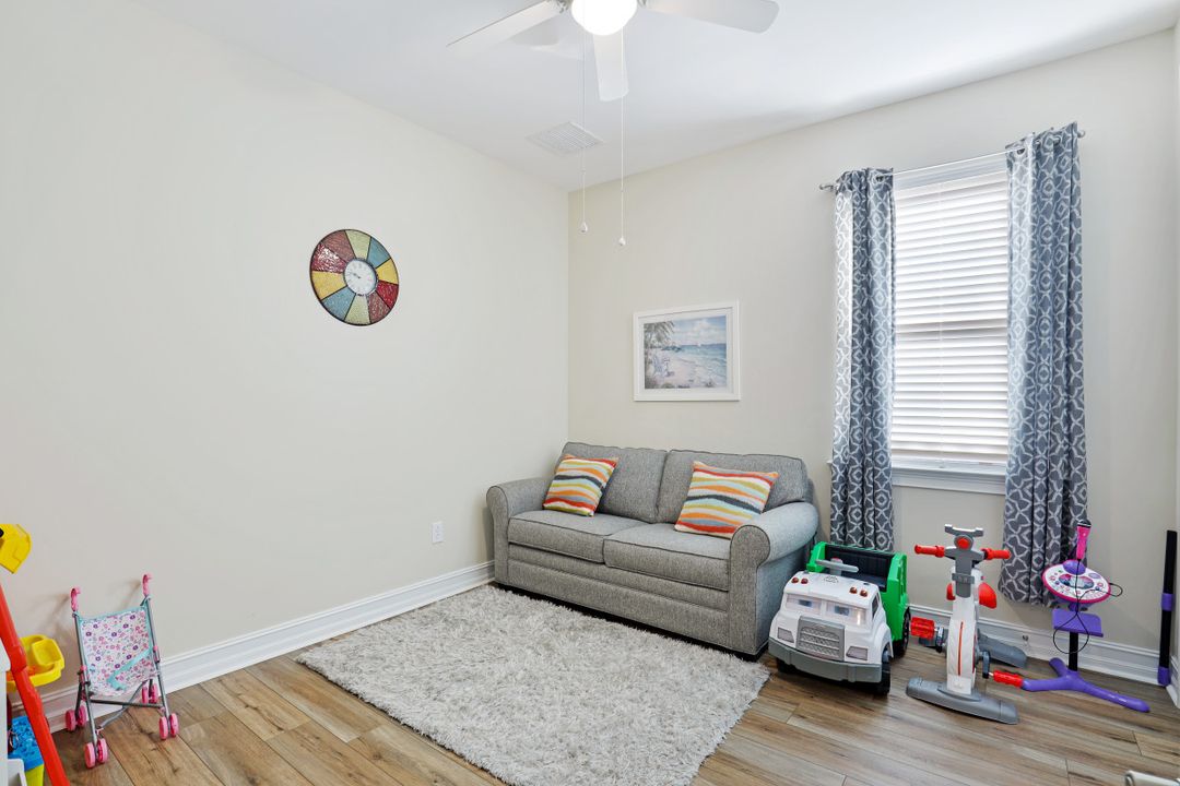 16432 Aberdeen Wy, Naples, FL 34110