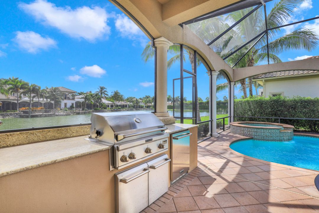 10610 Via Milano Dr, Miromar Lakes, FL 33913