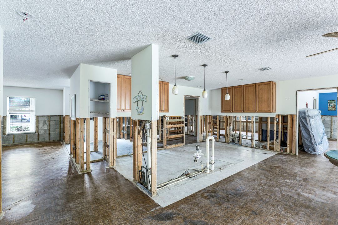 591 Boulder Dr, Sanibel, FL 33957