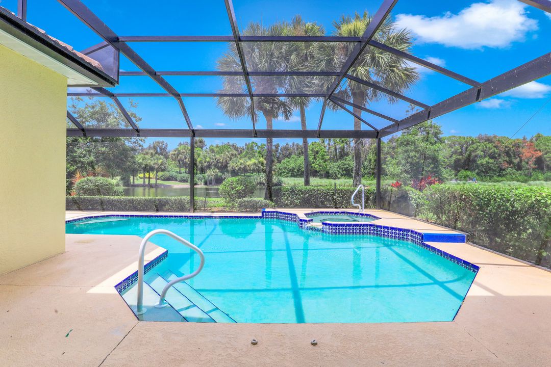 9224 Spring Run Blvd, Bonita Springs, FL 34135