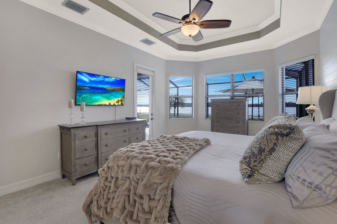 10066 Biscayne Bay Ln, Naples, FL 34120