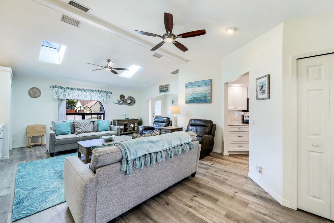 3919 SE 4th Ave, Cape Coral, FL 33904