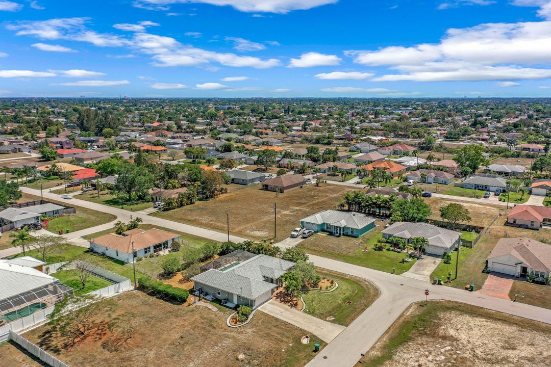 3015 SW 7th Ave, Cape Coral, FL 33914