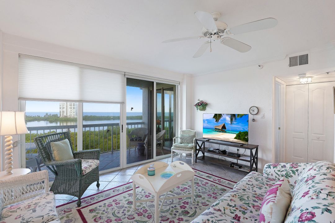 5501 Heron Point Dr #702, Naples, FL 34108